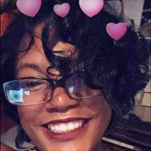 Meet your Posher, Kelli